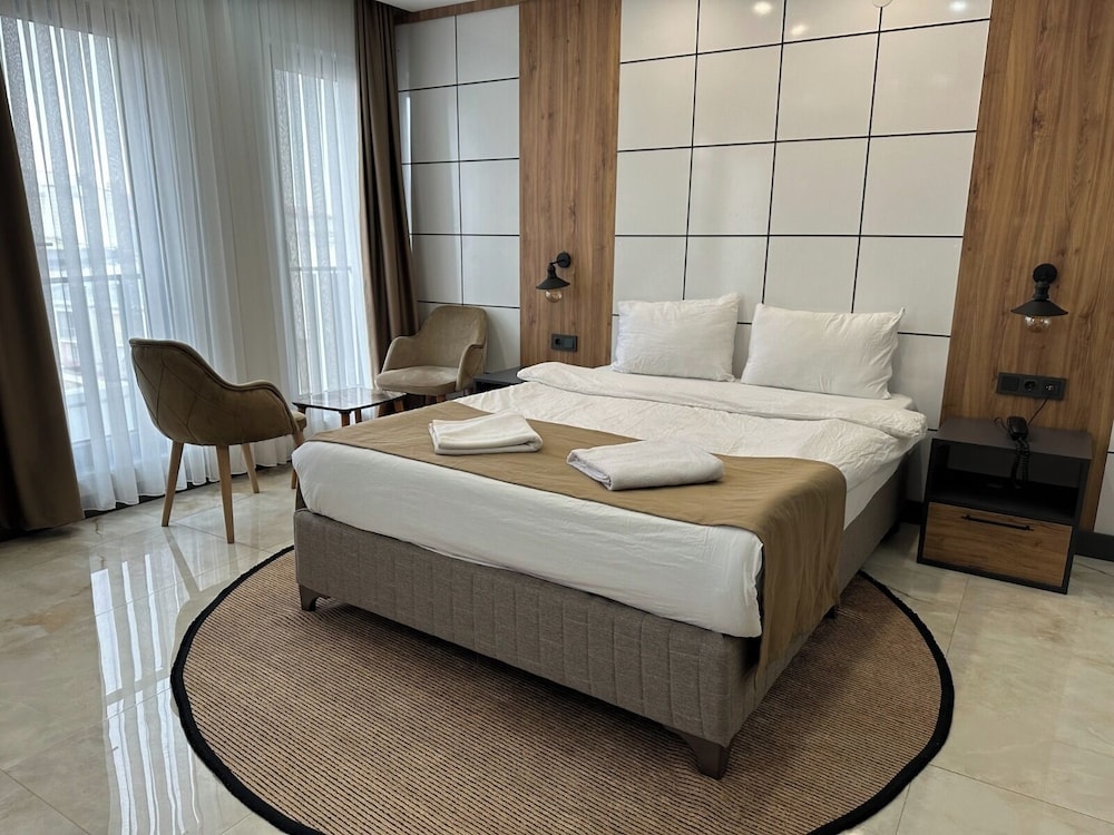 Van - Pars Palas Hotel