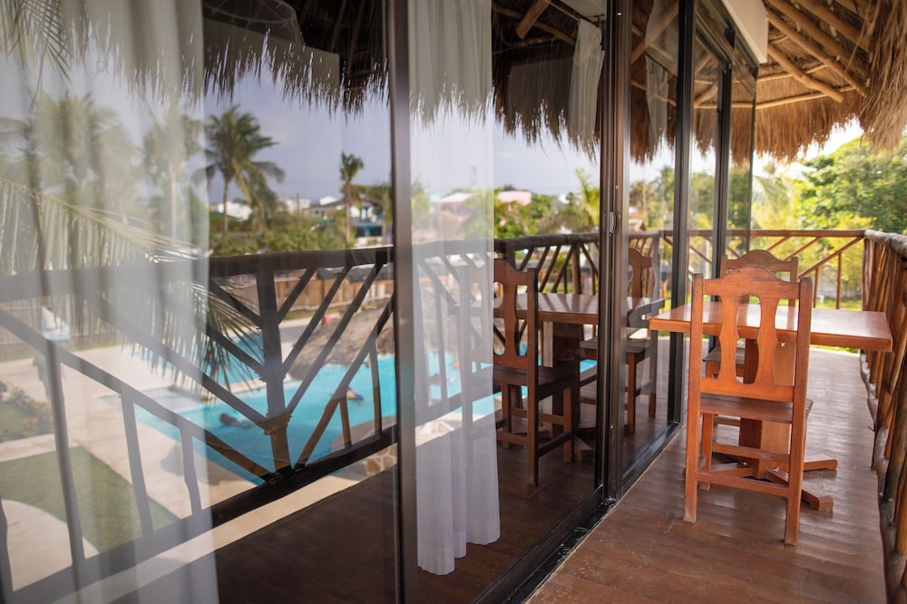 Göteborg - Puerto Morelos - Kabañas & Beach Club Ojo de Agua