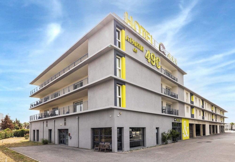 Pia - B&B HOTEL Perpignan Saleilles