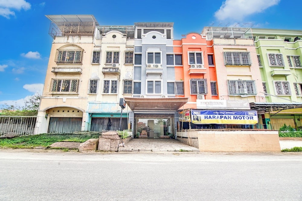 Pakanbaru - Capital O Pusat Kota Pekanbaru Near Mall Living World Formerly Radja Homestay