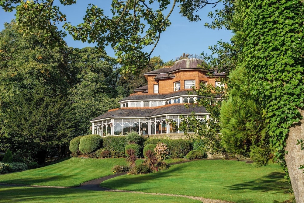 Withnell - Macdonald Kilhey Court Hotel