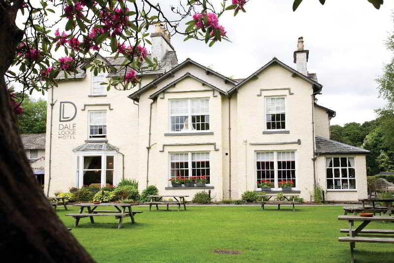 Ambleside - Tweedies Bar and Lodge