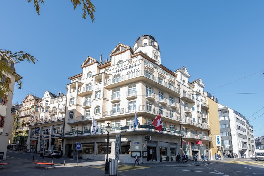 Hotel De la Paix