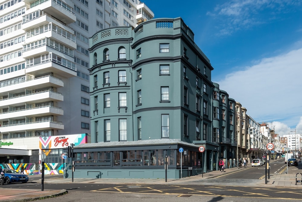 Brighton - West Beach Hotel Brighton