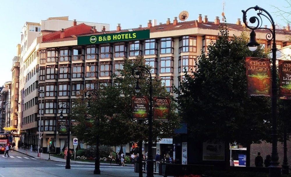 Gijón - B&B HOTEL Gijón Centro Begoña