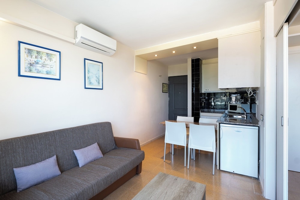 Stockholm - Fanals de Aro - Aparthotel Comtat Sant Jordi