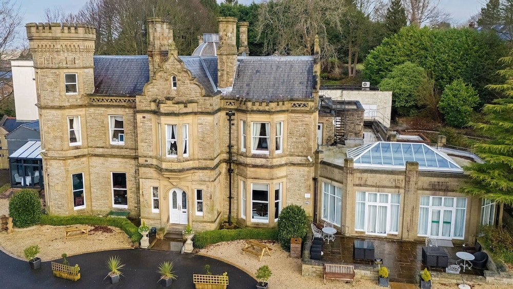 Macclesfield - Hollin House Hotel