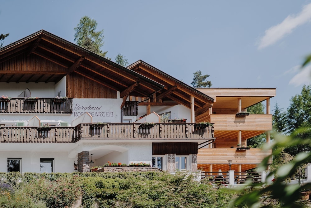Carezza al Lago - Hotel Berghaus Rosengarten