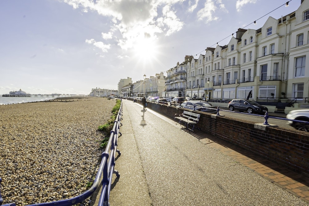 Eastdean - Majestic Hotel Eastbourne by Belvilla