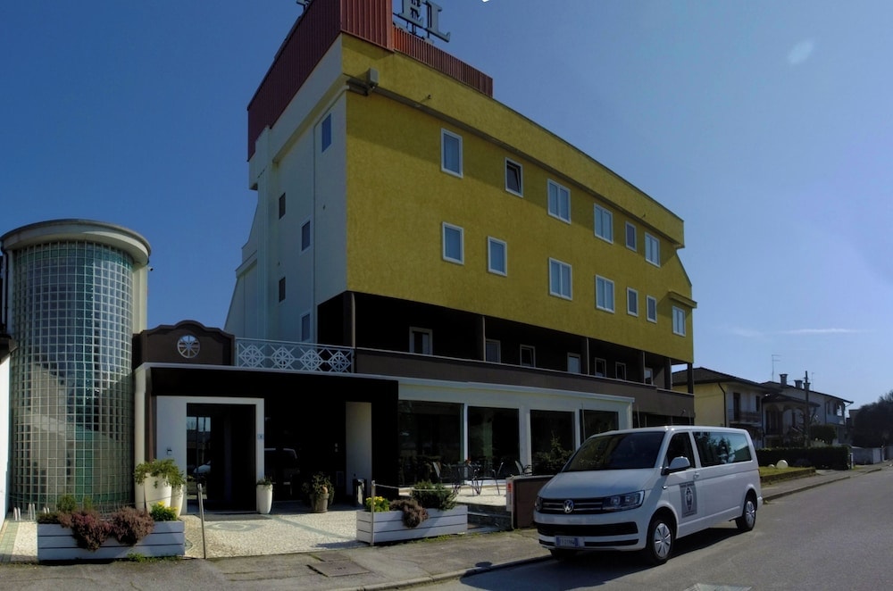 Quarto dʼAltino - Hotel Ambra