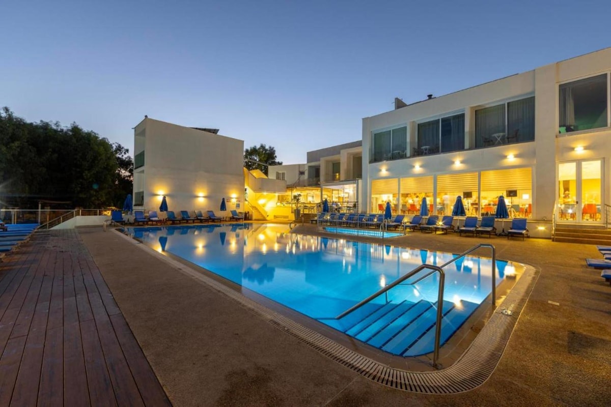Stockholm - Limassol - Park Beach Hotel