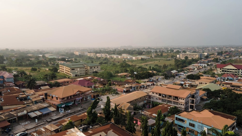 Kumasi - Edens Villa Kumasi