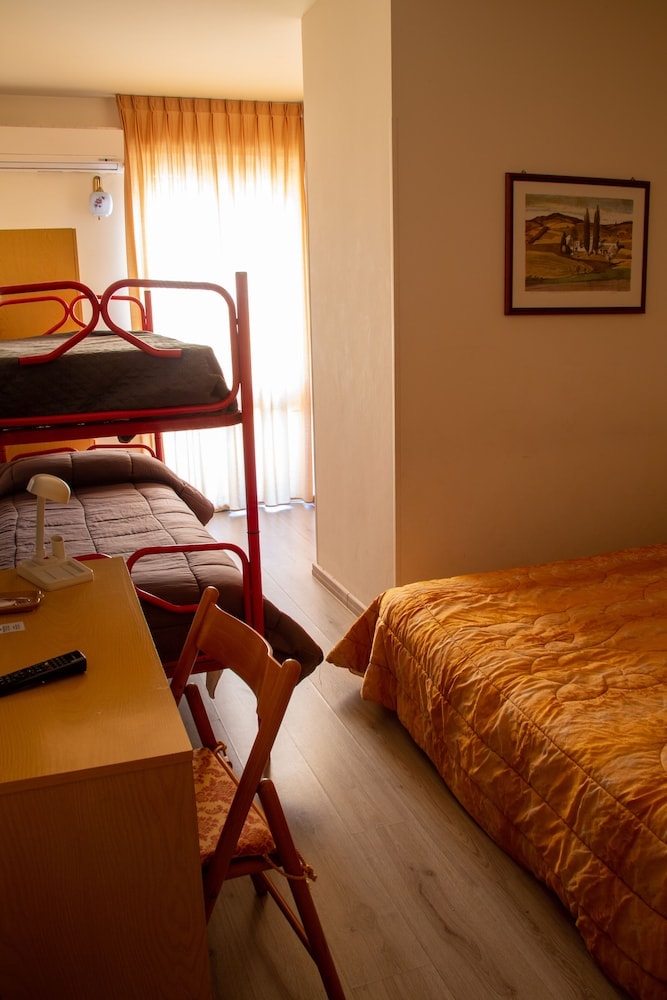Torre Vado - Hotel Colibrì