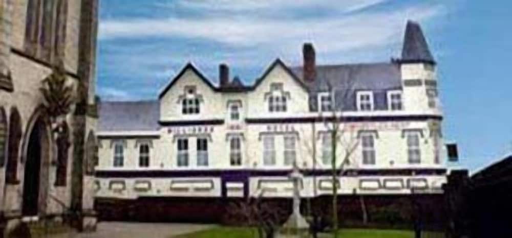 Liverpool - Throstles Nest Hotel