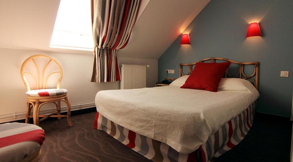 Saint-Vaast-la-Hougue - Logis Hotel Les Fuchsias