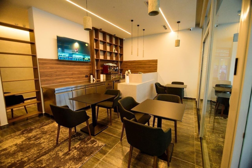Malmö - Vlora - Hotel Zeneli Vlore