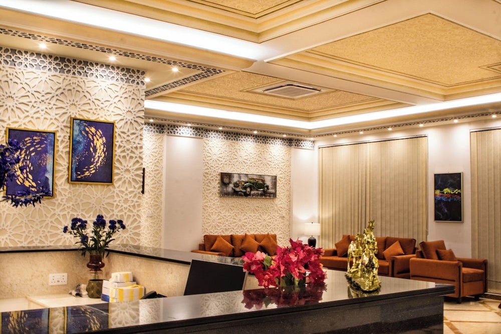 Muscat - 4 Guys Hotels