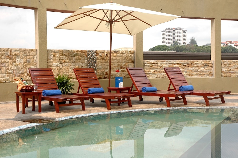 Oriental Crystal Hotel