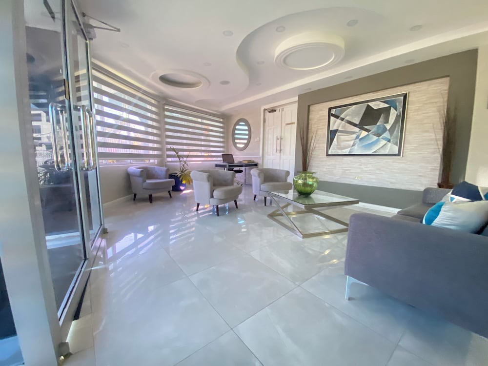 New Kingston - Christar Villas Hotel