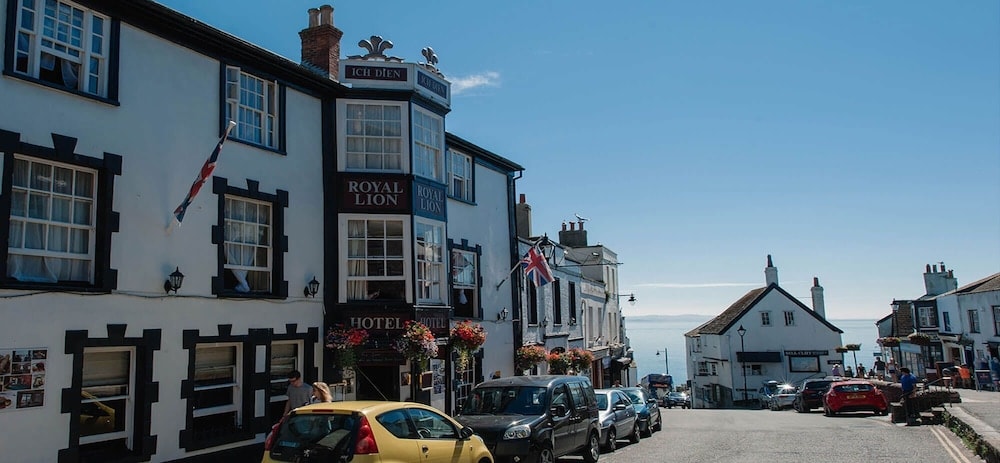 Lyme Regis - The Royal Lion Hotel