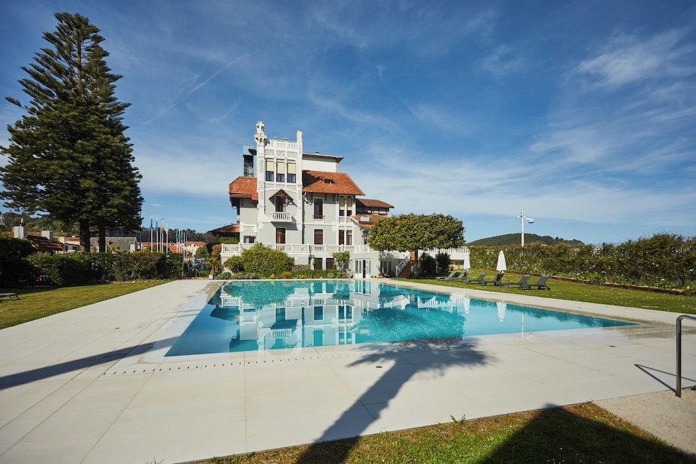 Linares (Asturias) - Silken Gran Hotel del Sella