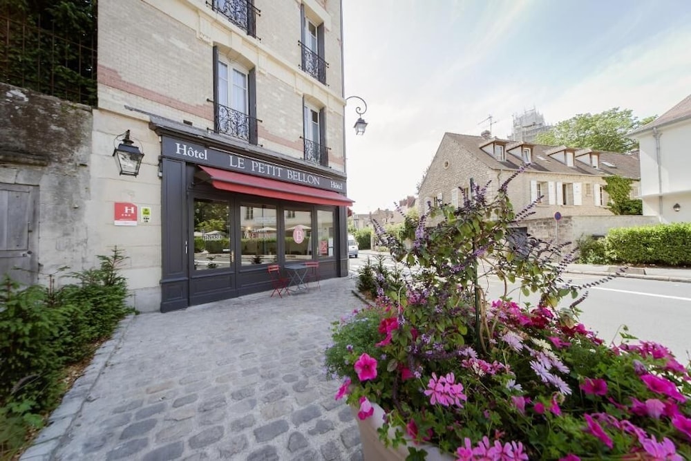 Chantilly - LOGIS HOTEL - Le Petit Bellon