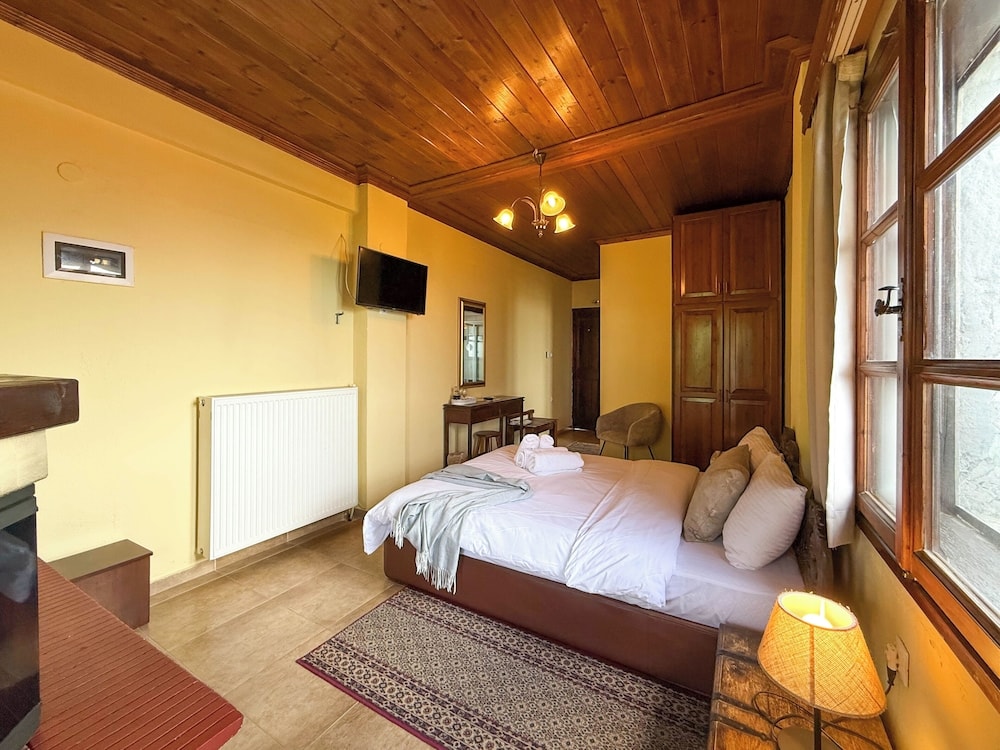 Neoi Poroi - Pliades Traditional Guesthouse