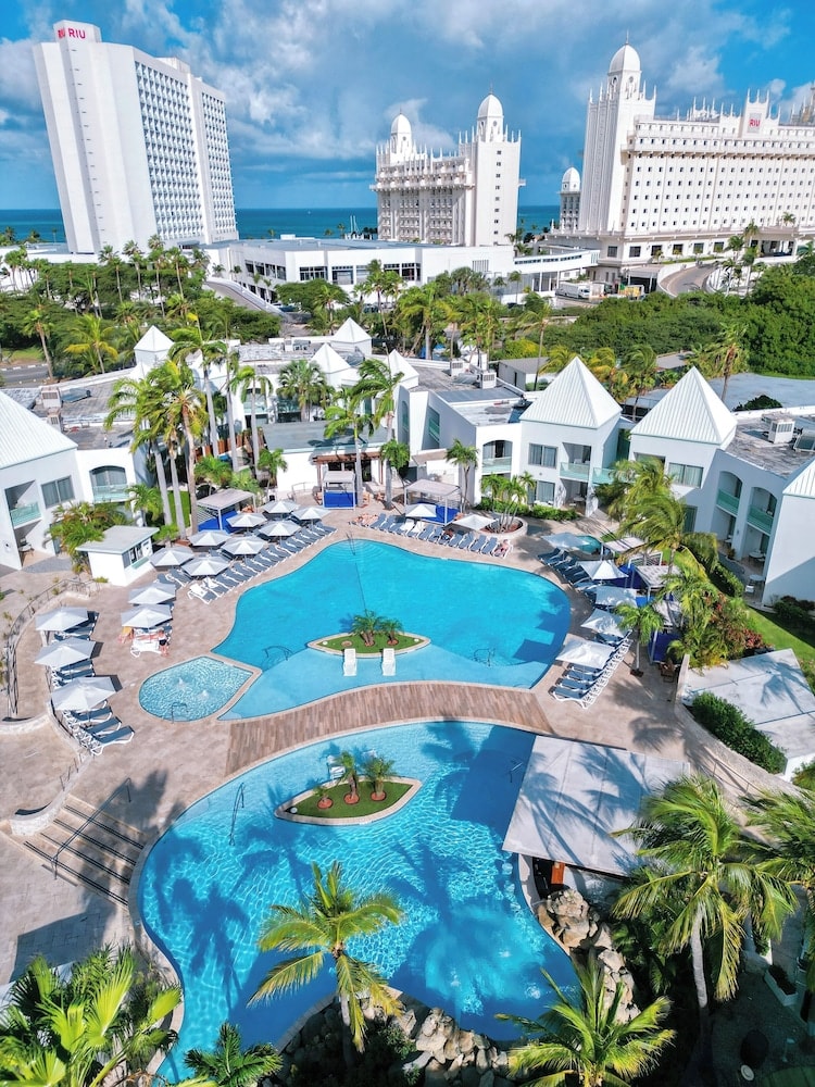 Palm-Eagle Beach - The Mill Resort and Suites