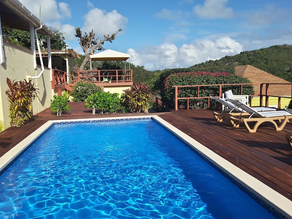 Freetown - The Ocean Inn Antigua