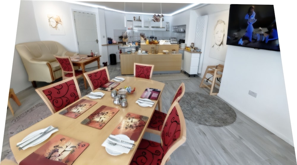 Fishguard - Ivybridge Guesthouse
