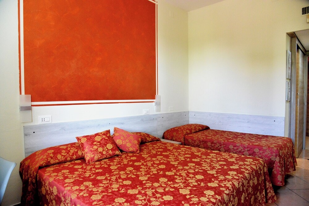 Grosseto - HOTEL IL PARCO - Free Parking & On-Site Dining -3- STAR SUPERIOR COMFORT