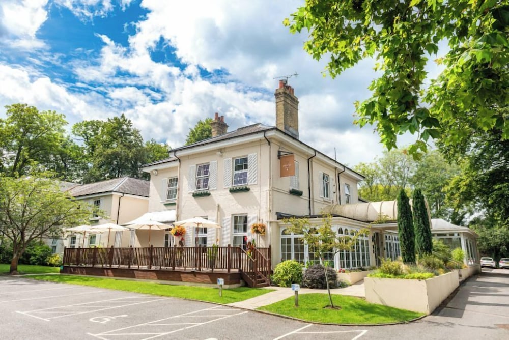 Lyndhurst - Forest Lodge Hotel