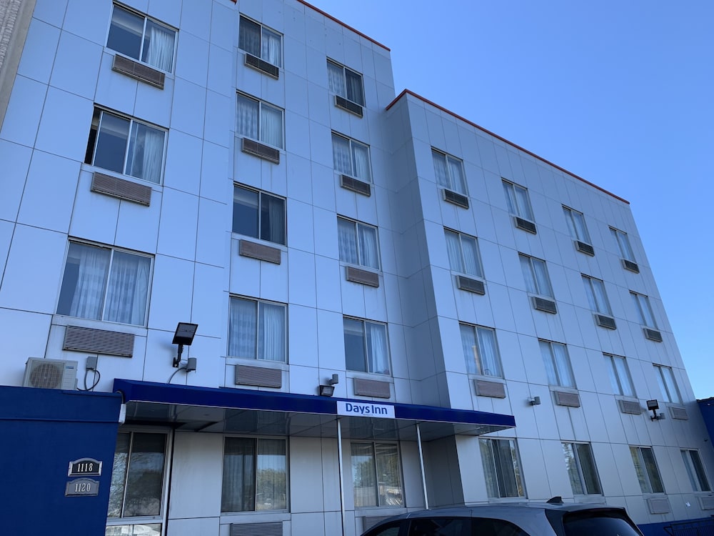 Stockholm - Brooklyn (NY) - Days Inn by Wyndham Brooklyn Borough Park