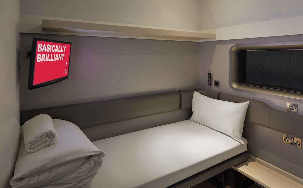 Cardiff - ZIP by Premier Inn Cardiff