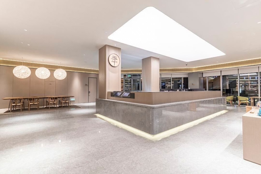 Nanhui - Full Season Hotel - PVG