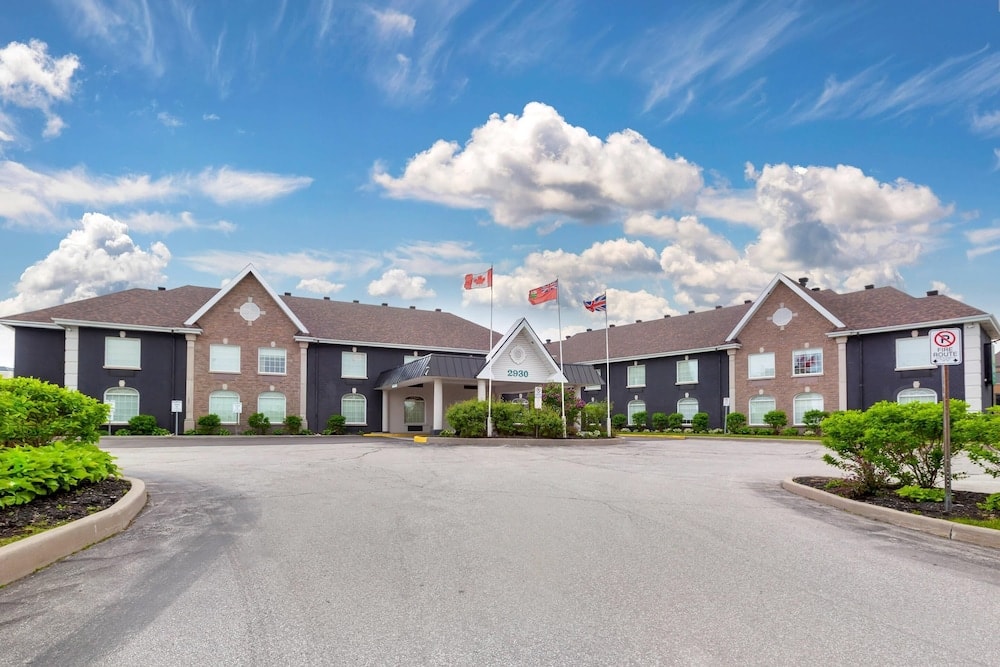 Mississauga - Quality Inn & Suites Oakville-Mississauga