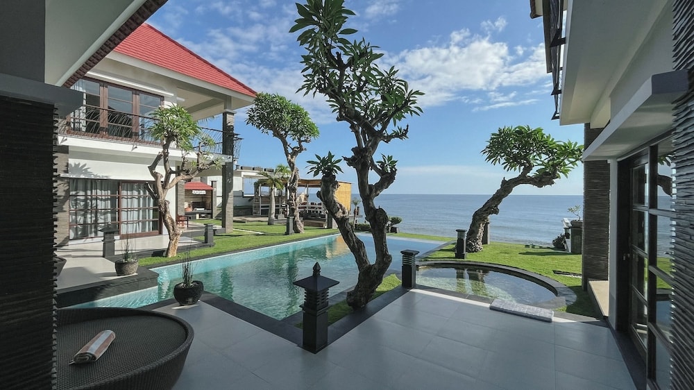 Kubutambahan - Blue Marlin 6-BR Villa Singaraja Bali