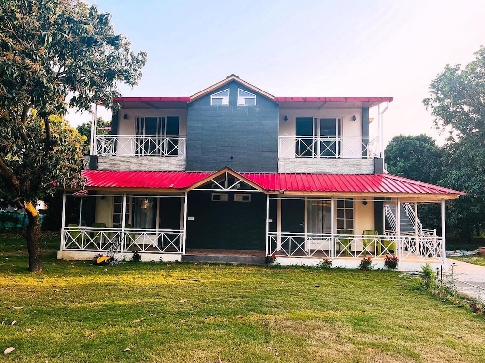 Rāmnagar - Red Roof Inn