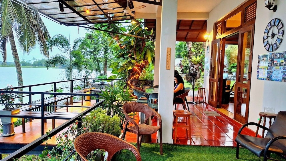 Beruwala - MYH - Lake Front Pvt Villa with Staff and Includes FREE Breakfast of your choice