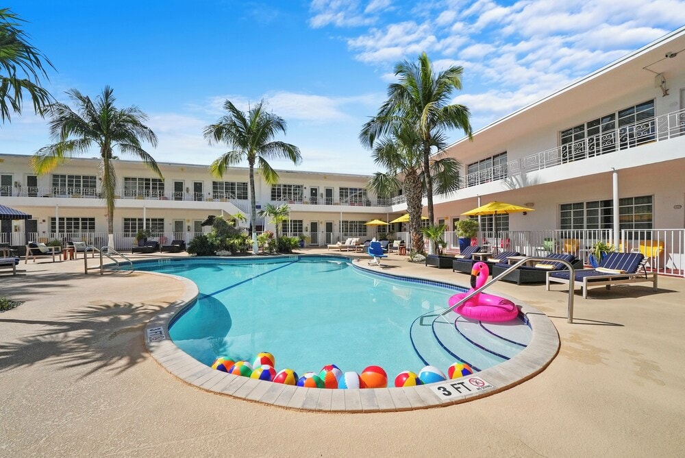Stockholm - Miami (FL) - Tradewinds Apartment Hotel Miami Beach