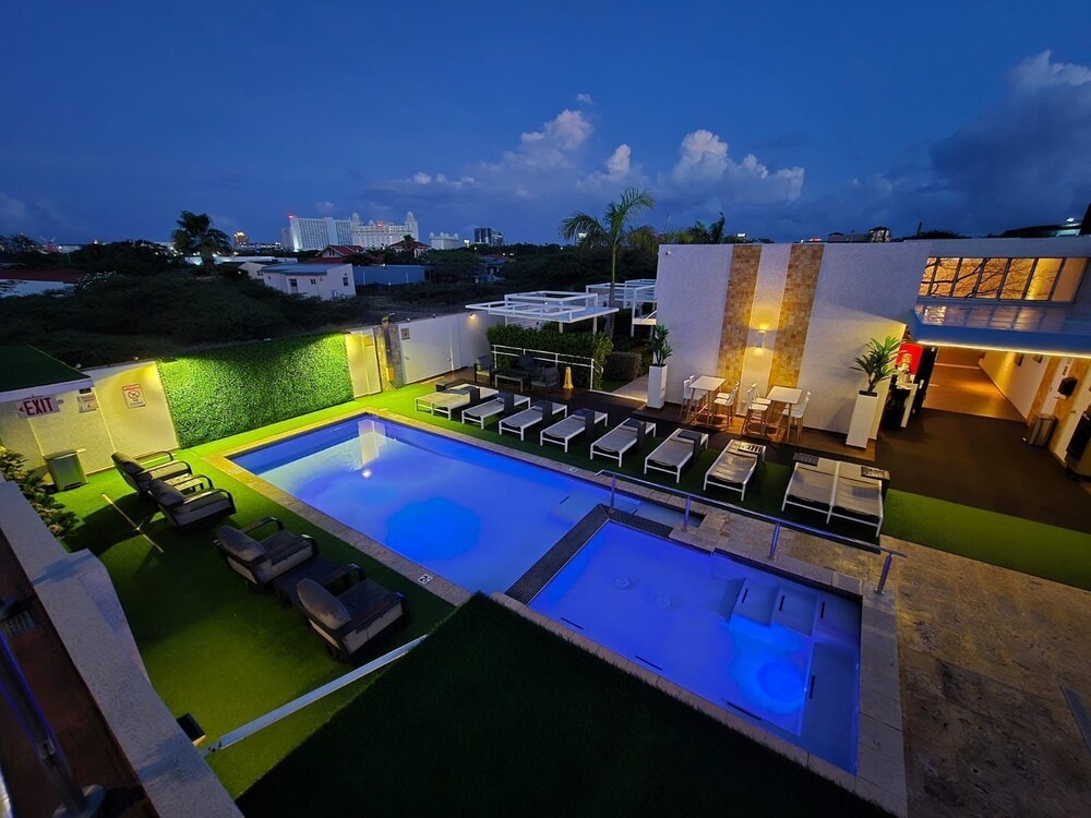 Palm-Eagle Beach - Aruba Boutique & Art Hotel - Adults Only