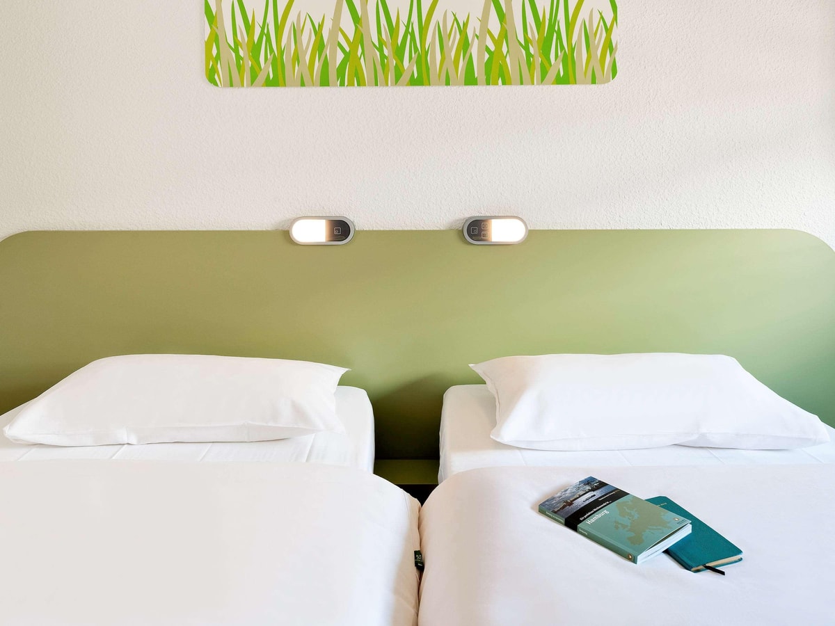 Saint-Julien - ibis budget Dommartin-les-Cuiseaux