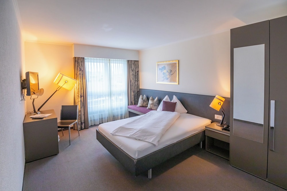 Thun - Hotel Holiday Thun