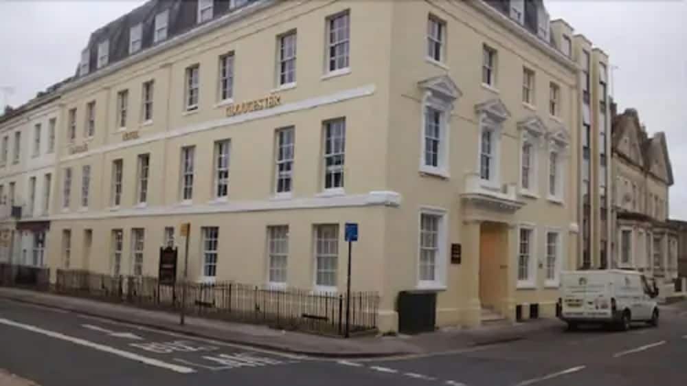 Gloucester - Central Hotel Gloucester by RoomsBooked
