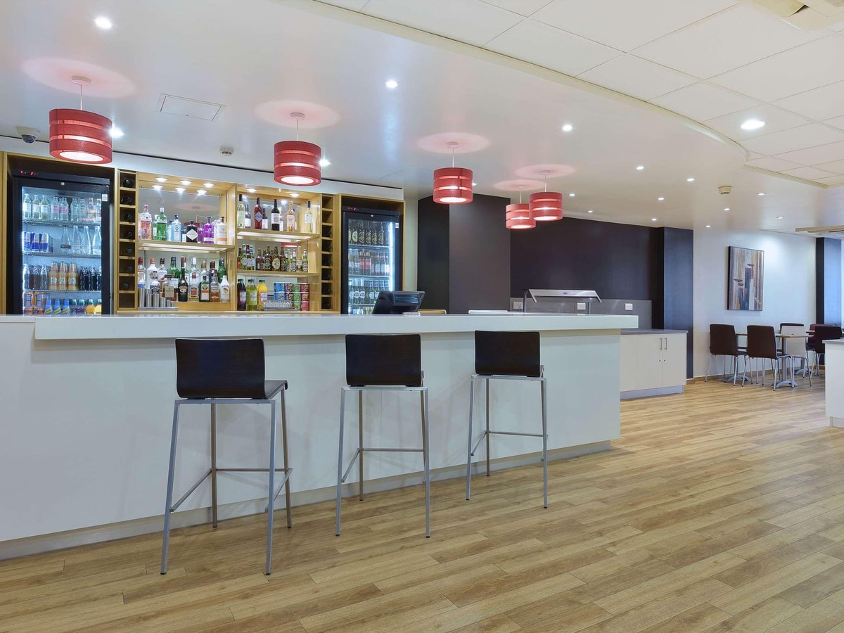 Heathrow - Travelodge Feltham
