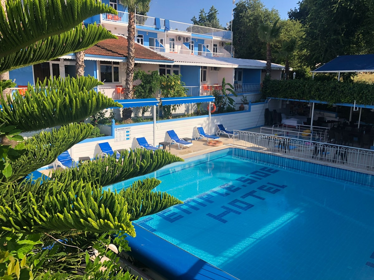 Side - Side Temple Hotel