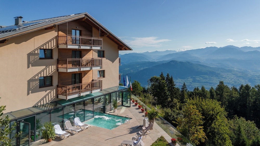 Trento - Hotel Monte Bondone
