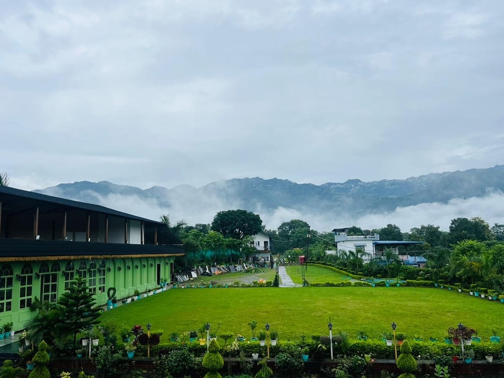 Dehradun - Chitralekha Boutique Resort