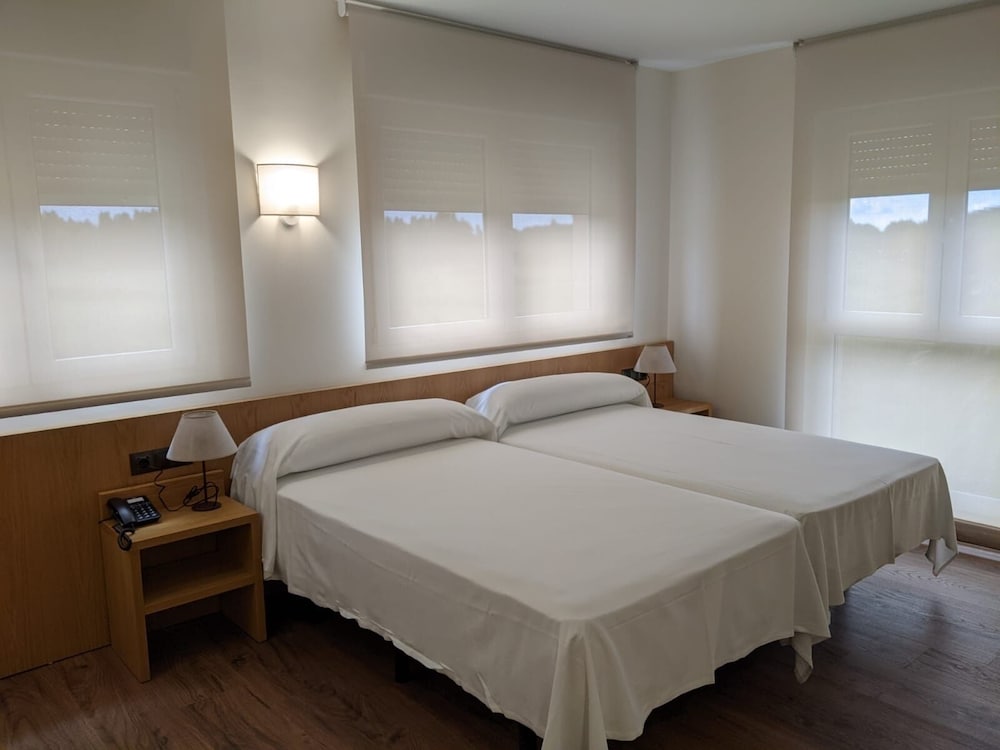 Avilés - Hotel Arias Aeropuerto