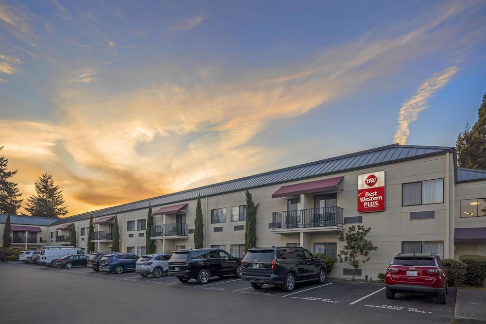 Des Moines (WA) - Best Western Plus Plaza by the Green